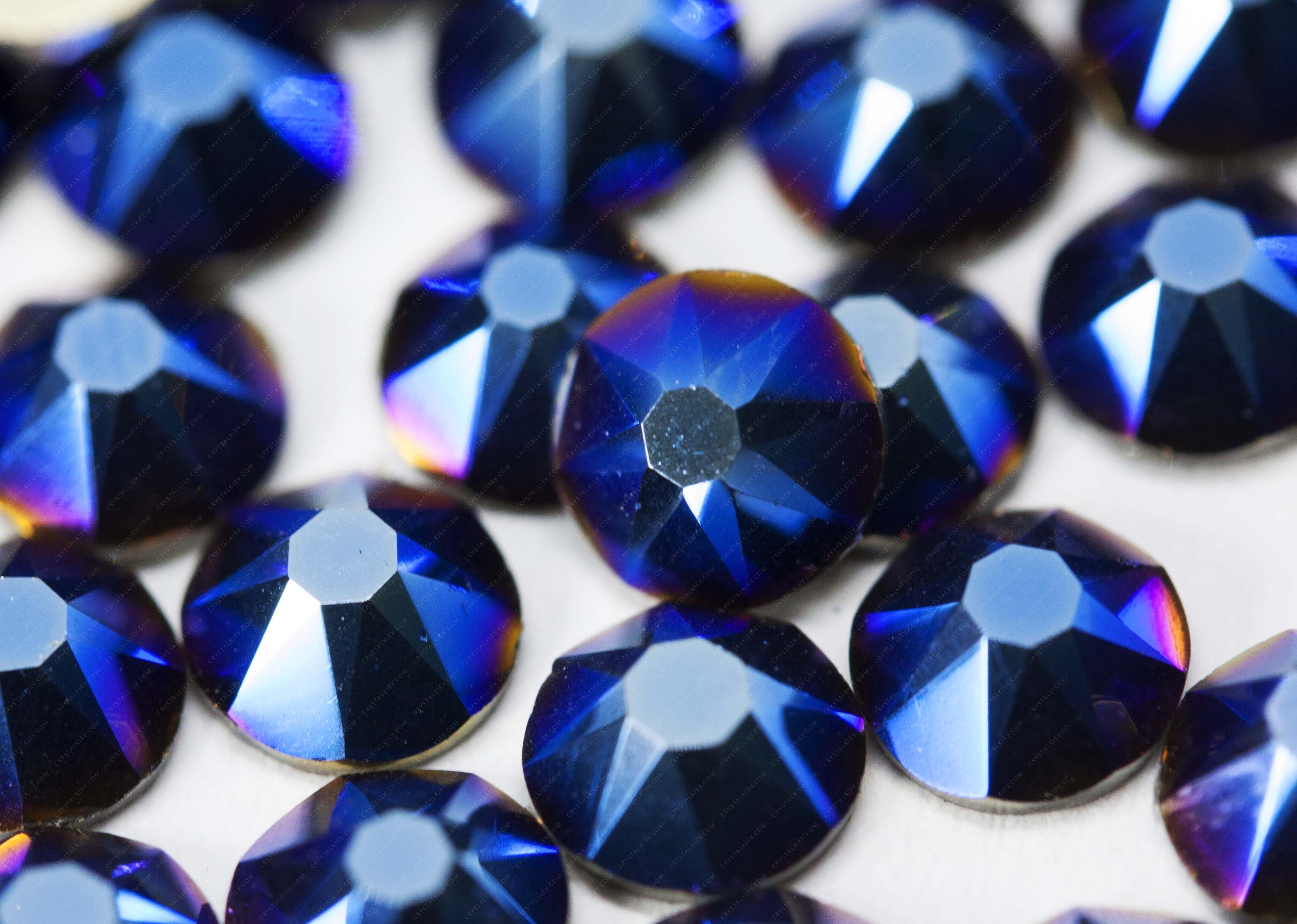 Crystalline Hematite Blue* Xirius Rose 2088